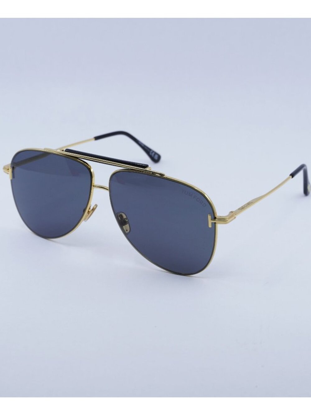 Tom Ford Brady FT1018 30A Sunglasses Gold Black Aviator Frame, Smoke Lenses